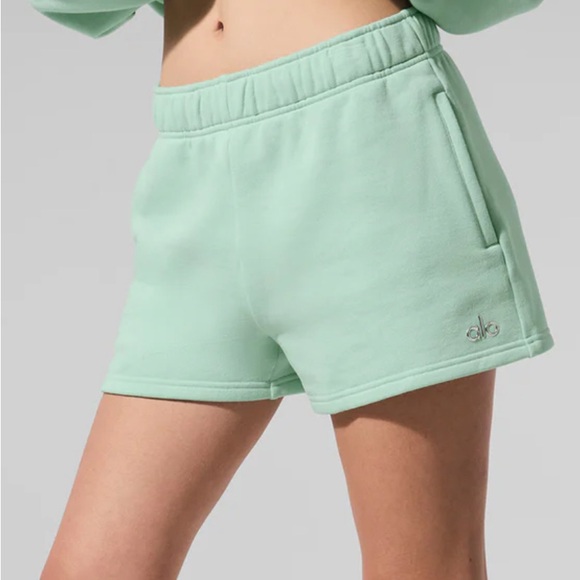 ALO Yoga Pants - Alo accolade short spearmint S